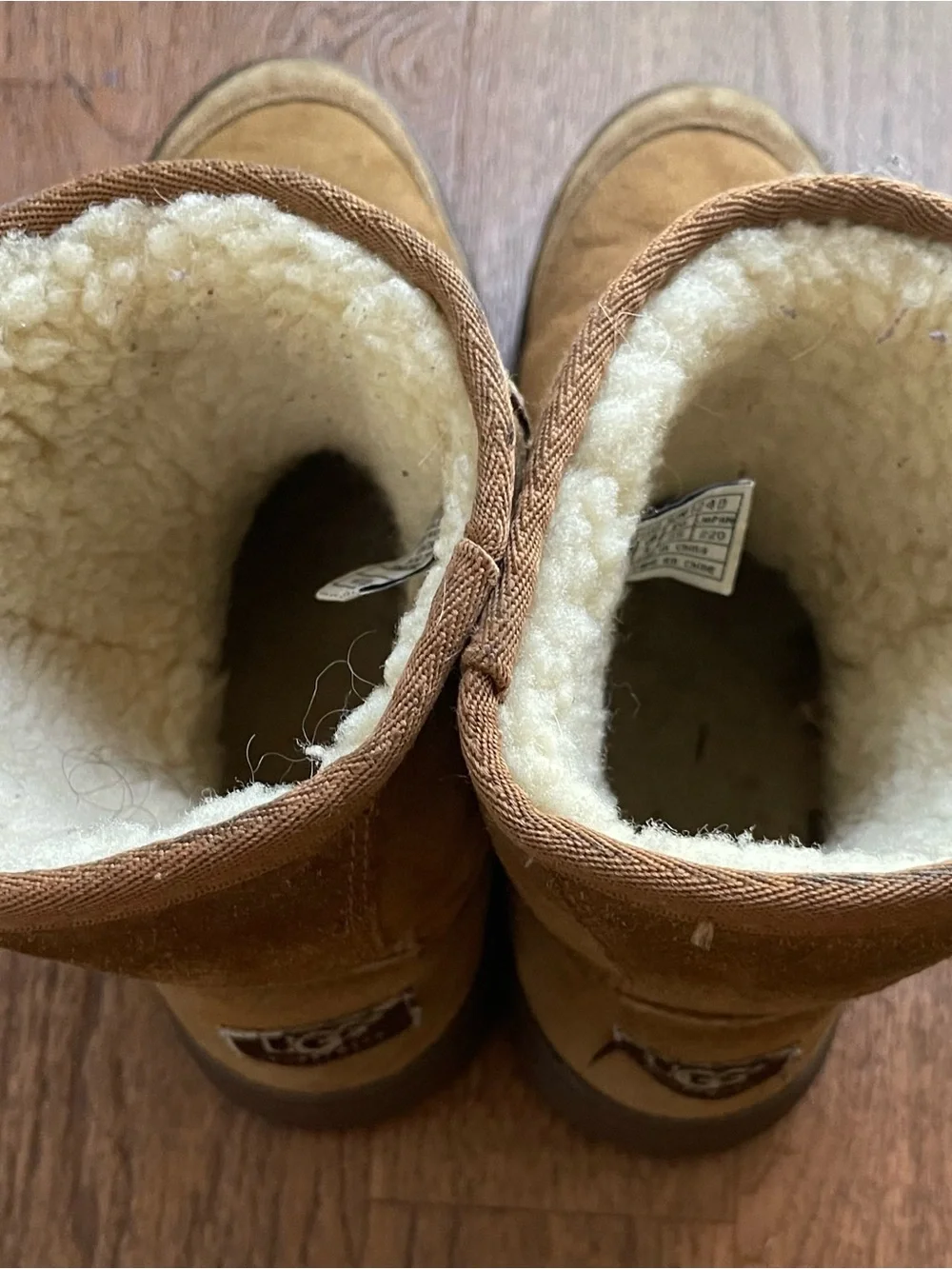 UGG Kids Chestnut Suede Shearling-Lined Boots